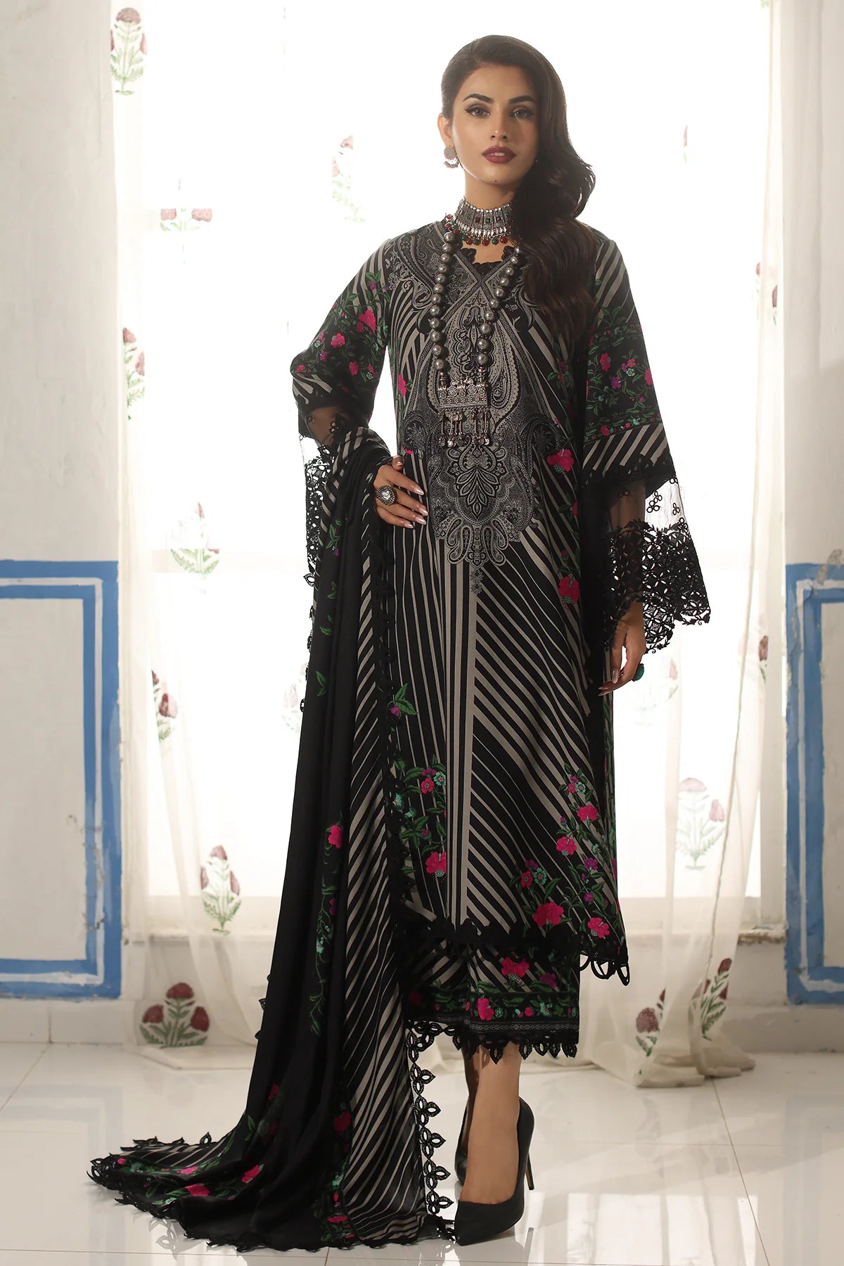 Pakistani Suits 3-Pc Embroidered Linen Shawl Suit Collection CVW4-05 Al Libaas