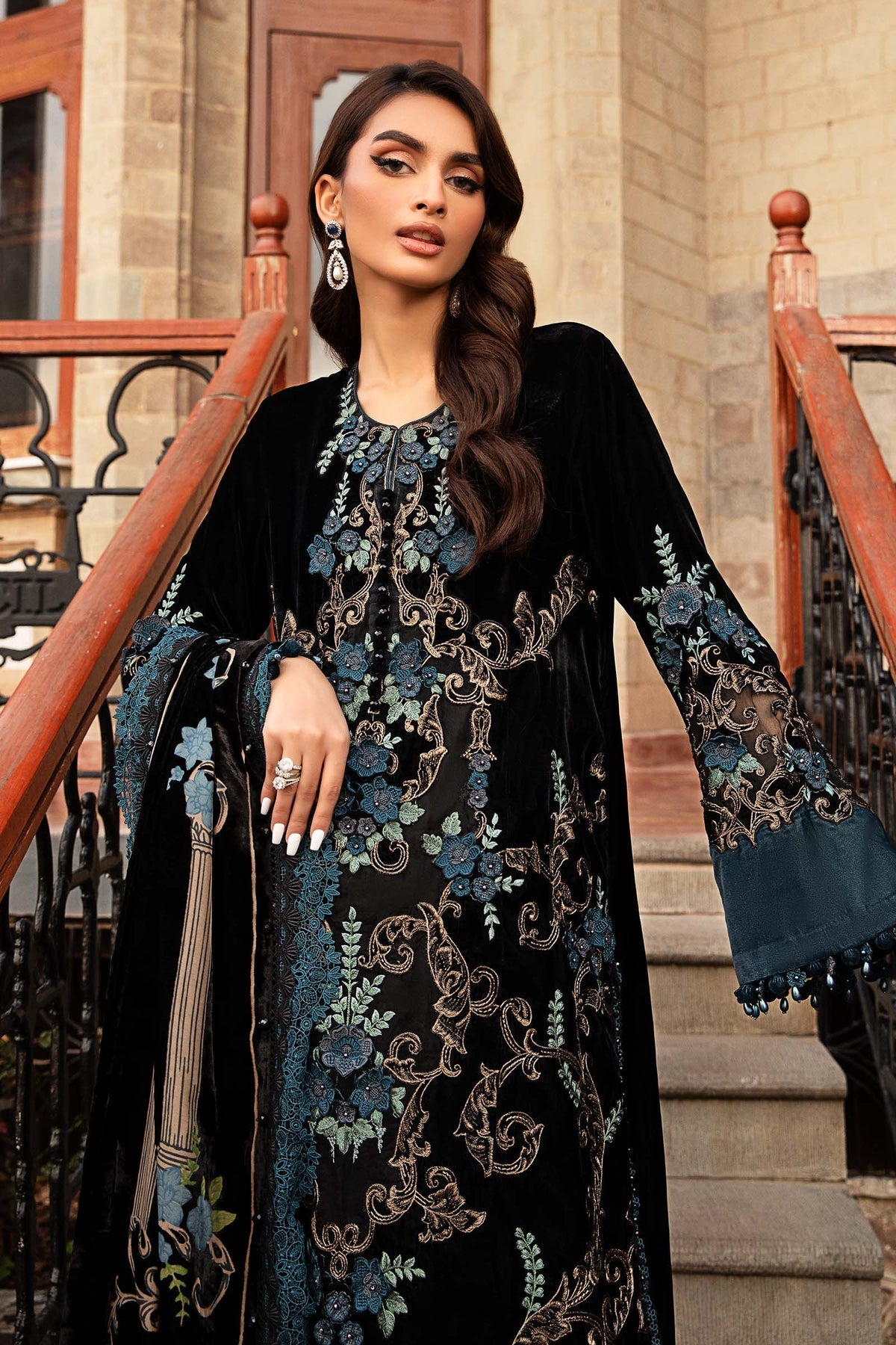 Pakistani Suits 3 Piece Unstitched Embroidered Velvet Suit | DL-1208 Al Libaas